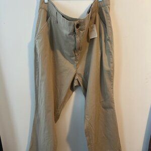 St. John's Bay Khaki Girlfriend Biscotti Mid-rise Chino pants, siz 18W
